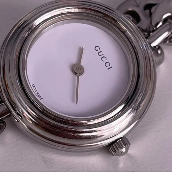Gorgeous RARE Silver Gucci Luxury Vintage Watch - Picture 5 of 6
